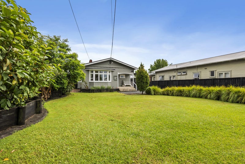397A West Coast Road, Glen Eden, Auckland - Carousel 2