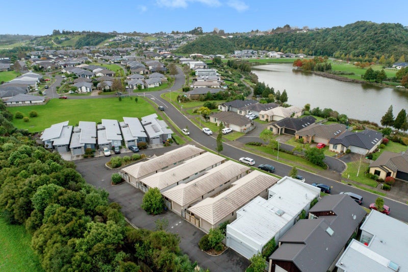 24 Scoria Close, Pyes Pa, Tauranga - Carousel 21