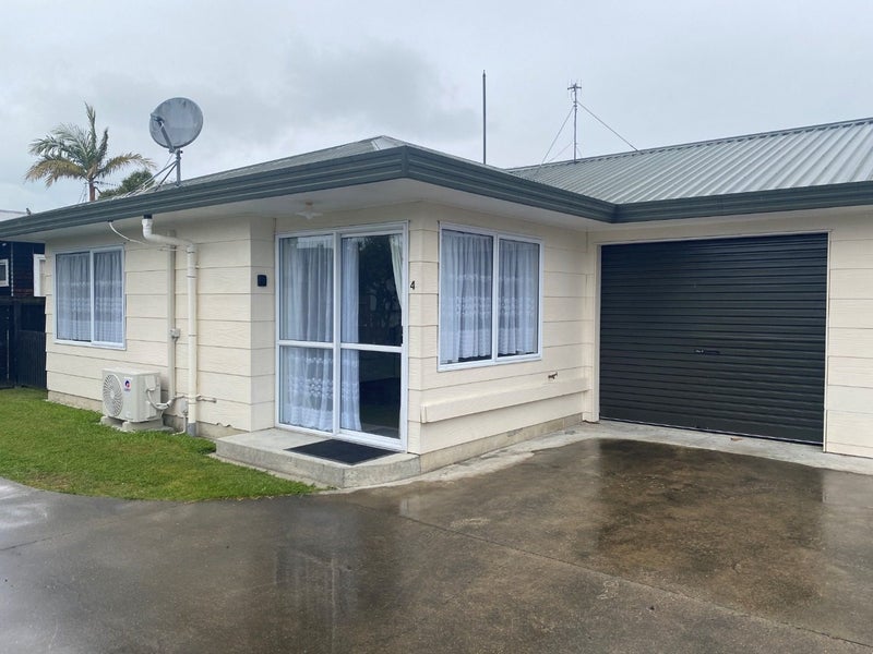 4/84 KING ST, TARADALE, NAPIER - Carousel 1