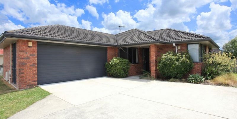 11 St Johns Avenue, Hamilton East, Hamilton - Carousel 1