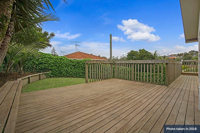 1/17 Sandiacre Way, Browns Bay, Auckland - Carousel 14