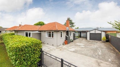 921 Upper Main Street, Roslyn, Palmerston North - Carousel 1