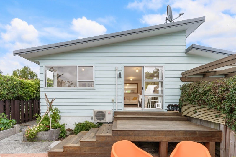 6B Ely Grove, Wainuiomata, Lower Hutt - Carousel 1
