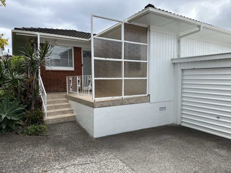 3/2 Tobruk Crescent, Milford, Auckland - Carousel 1