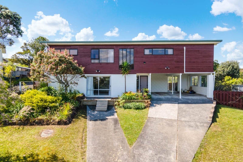 15 MacNay Way, Murrays Bay, Auckland - Carousel 1