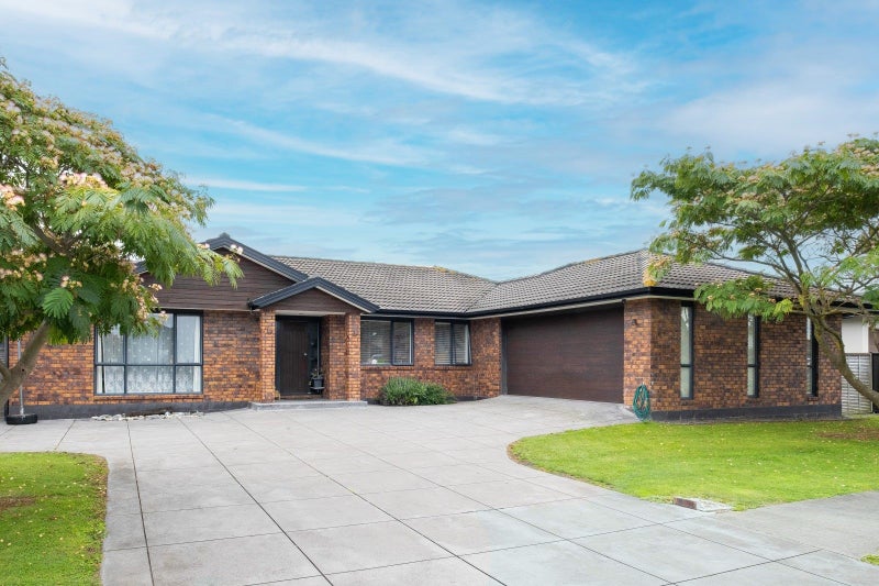 12 Delta Mews Place, Clive, Clive - Carousel 1