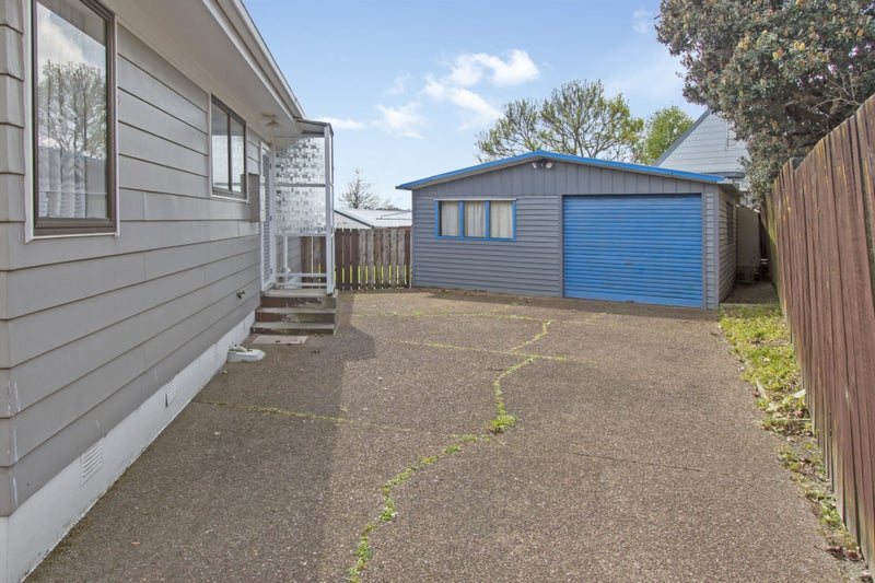 47 Hollyford Drive, Clover Park, Auckland - Carousel 12