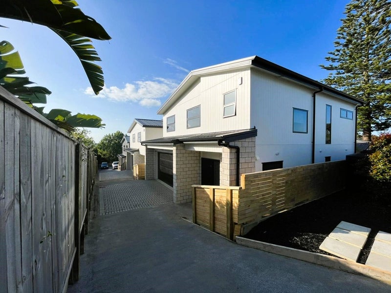 4A Worcester Road, Meadowbank, Auckland - Carousel 1