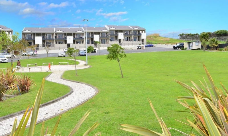 12A/71 Spencer Road, Oteha, Auckland - Carousel 13