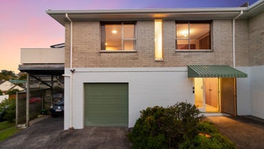 1/12 Bungalow Avenue, Point Chevalier, Auckland - Carousel 1