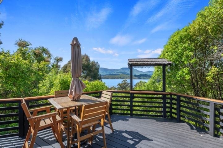 1091 Dyers Pass Road, Lyttelton - Carousel 2
