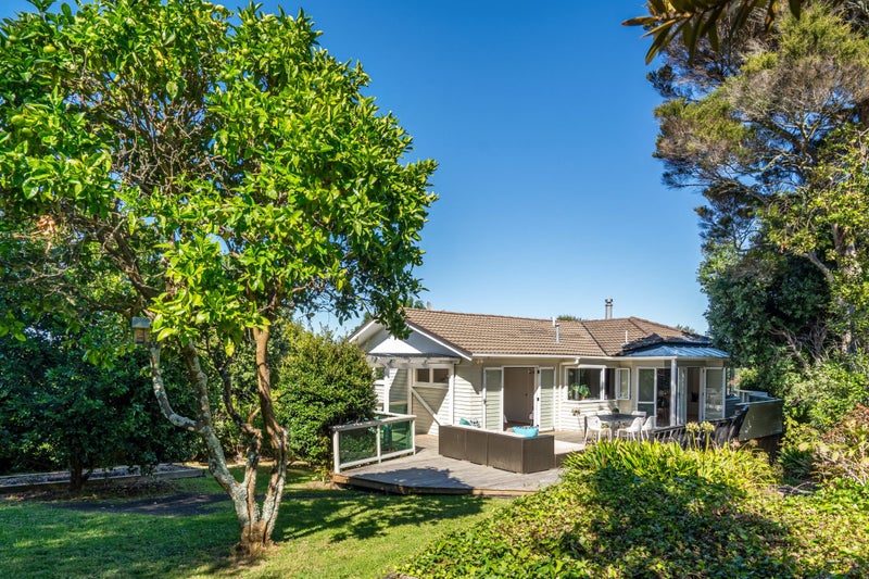 10 Brunton Place, Glenfield, Auckland - Carousel 1