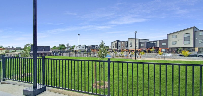 6/60 Selo Street, Glen Eden, Auckland - Carousel 16