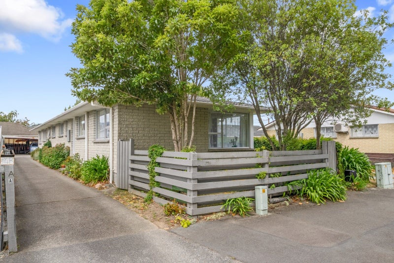 24A Riverbank Street, Ebdentown, Upper Hutt - Carousel 1