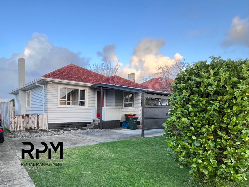 417 Carrington Street, Upper Vogeltown, New Plymouth - Carousel 12