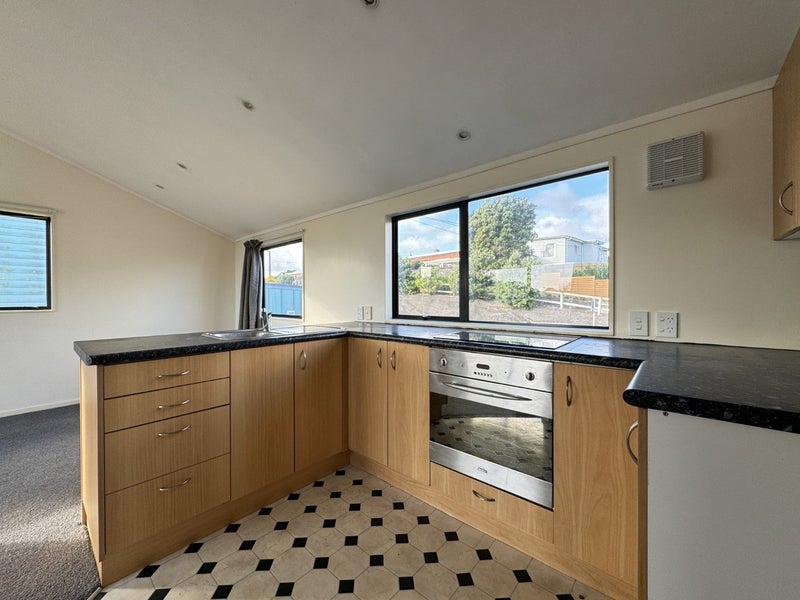 20 Morere Street, Titahi Bay, Porirua - Carousel 2