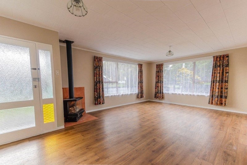 29 Carson Street, Castlecliff, Whanganui - Carousel 2