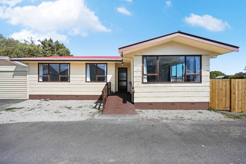 45 Karen Crescent, Dinsdale, Hamilton - Carousel 13