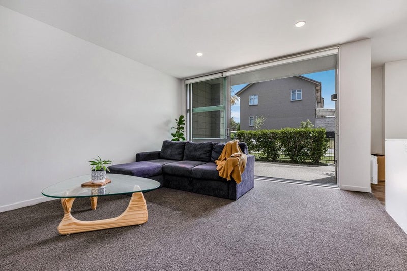 13 Bickerton Way, Flat Bush, Auckland - Carousel 2