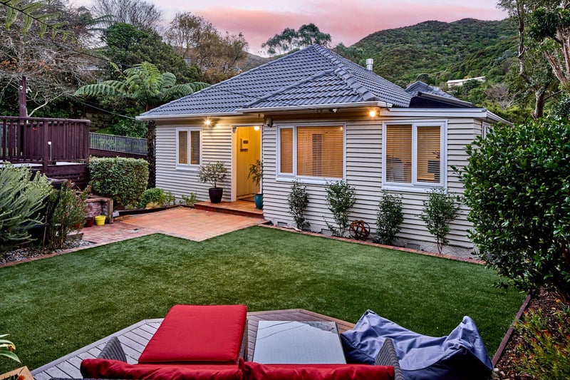 34 Karamu Street, Ngaio, Wellington - Carousel 1