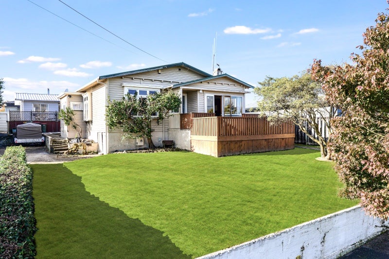 30 Rata Street, Maeroa, Hamilton - Carousel 2