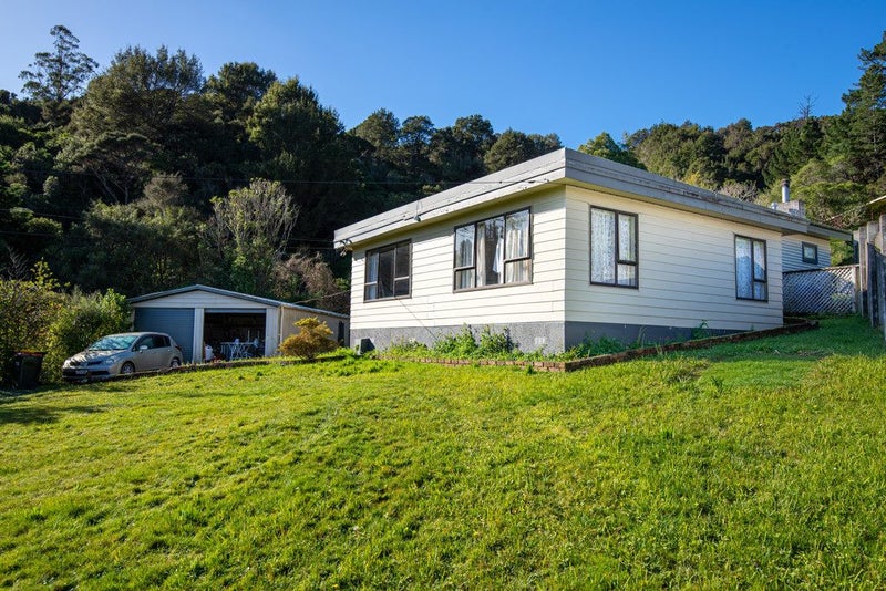 25 Kennedy Grove, Stokes Valley, Lower Hutt - Carousel 20