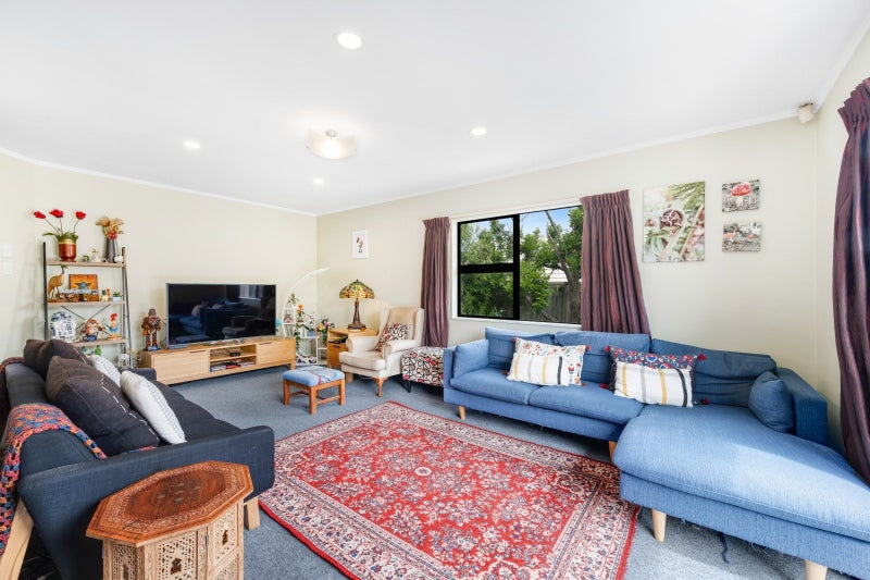 2/133 Moore Street, Howick, Auckland - Carousel 2