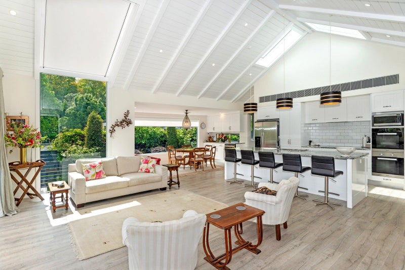 9 Grant Road, Whataupoko, Gisborne - Carousel 1