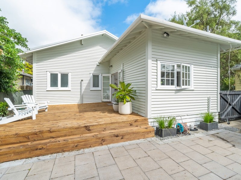 1 Heath Grove, Waiwhetu, Lower Hutt - Carousel 1