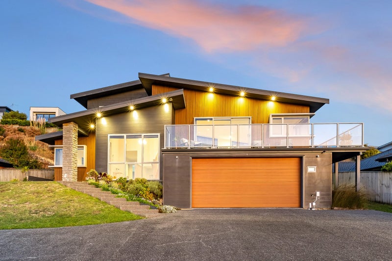 22 Ships Cove, Whitby, Porirua - Carousel 1