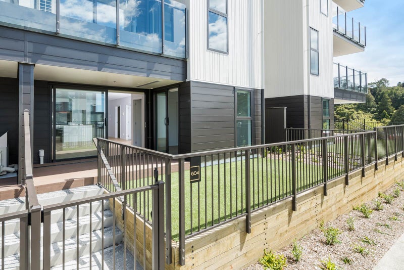 4/3G Kaipiho Lane, Albany, Auckland - Carousel 23