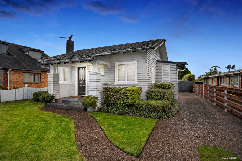 54 Kings Road, Panmure, Auckland - Carousel 1