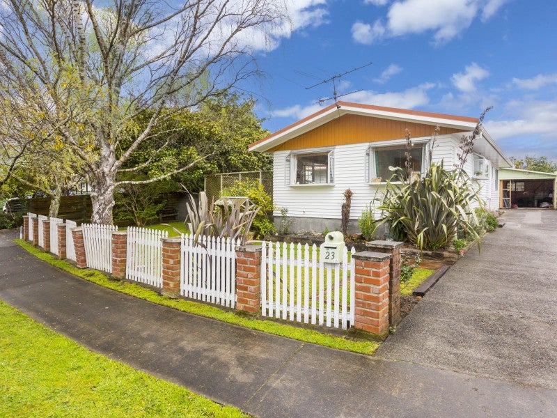 23 Omaha Grove, Totara Park, Upper Hutt - Carousel 1