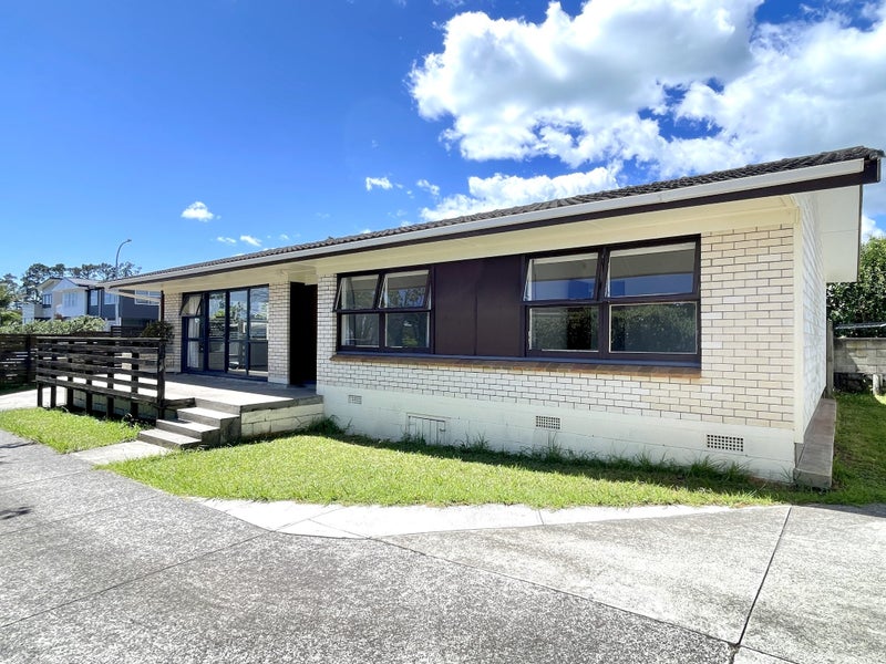 23 Gills Road, Bucklands Beach, Auckland - Carousel 1