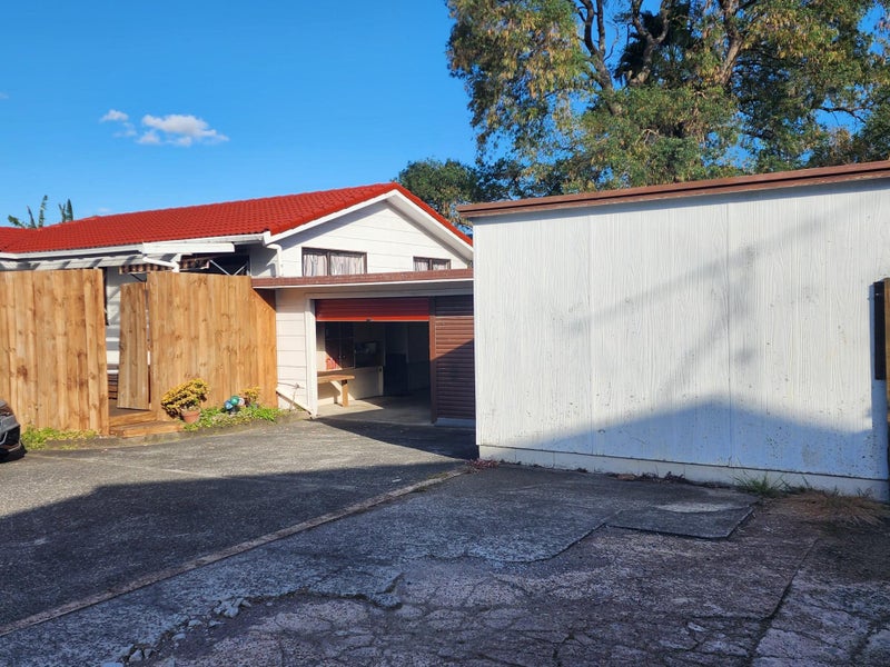 2/5 Nelson Avenue, Northcote Point, Auckland - Carousel 2