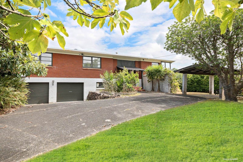 128 Island Bay Road, Beach Haven, Auckland - Carousel 1