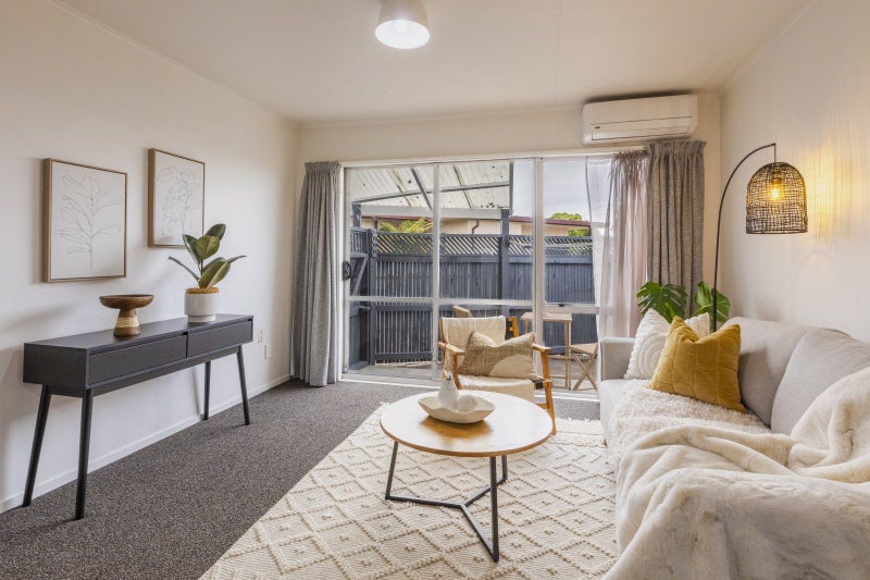 94 Wynyard Crescent, Tamatea, Napier - Carousel 2