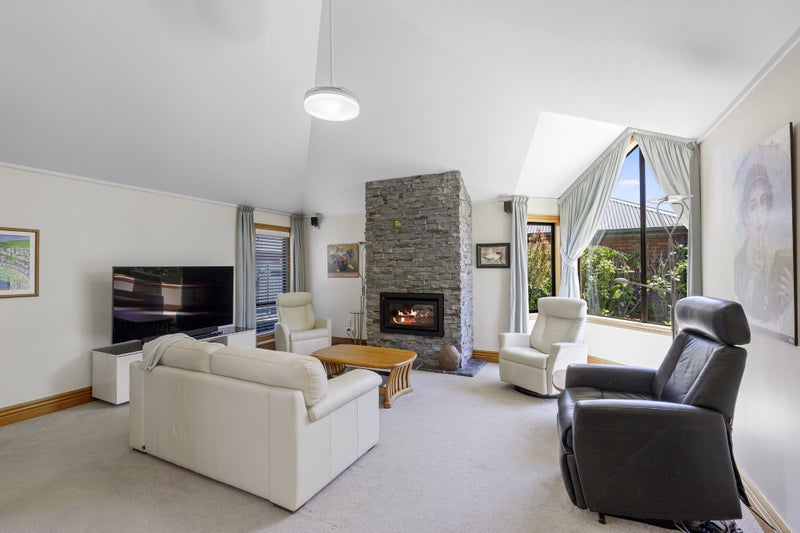 2/3 Colin Grove, Hutt Central, Lower Hutt - Carousel 2