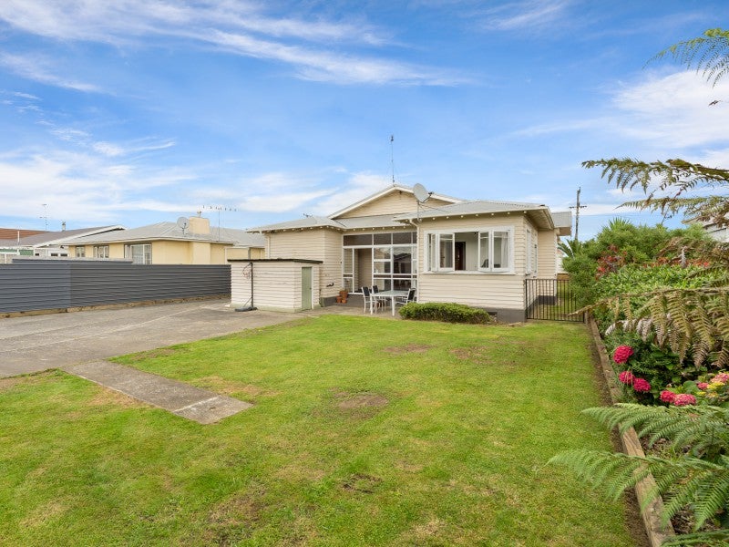 16 Kings Avenue, Gonville, Whanganui - Carousel 2