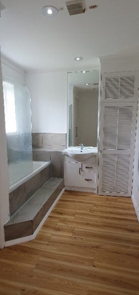 61 Adelaide Street, Petone, Lower Hutt - Carousel 9