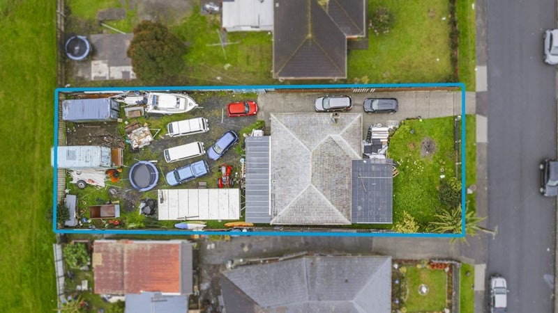 73 Blake Road, Mangere East, Auckland - Carousel 1