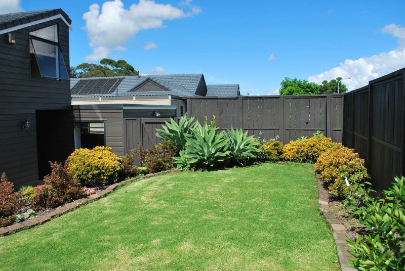 26 Panapa Drive, Saint Johns, Auckland - Carousel 1