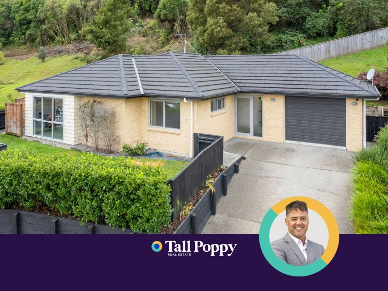 11B Poneke Drive, Waikanae - Carousel 1