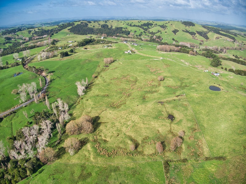 210D Pukenui Road, Kaiwaka - Carousel 1