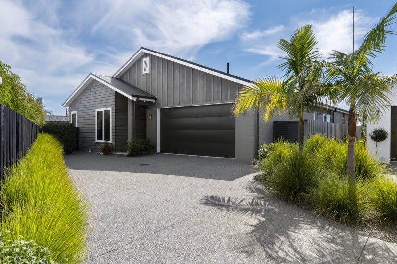 3 Astelia Lane, Papamoa Beach, Papamoa - Carousel 1