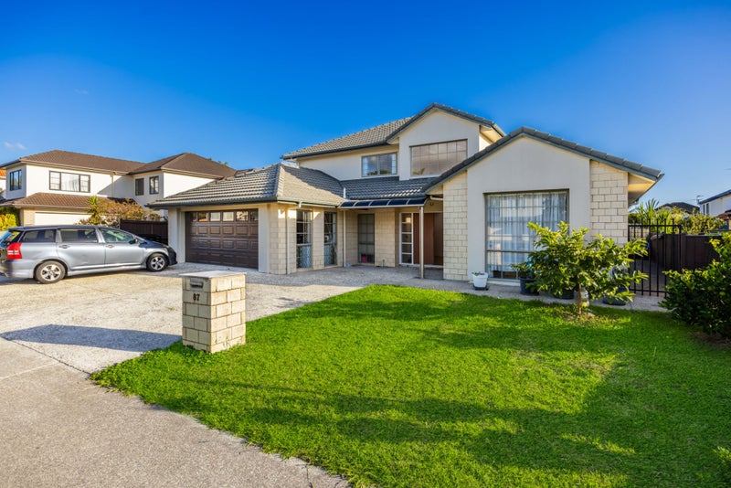 87 Middlefield Drive, Flat Bush, Auckland - Carousel 2