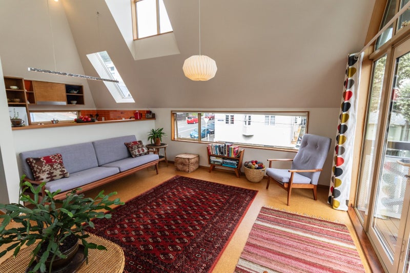 83A Majoribanks Street, Mount Victoria, Wellington - Carousel 1