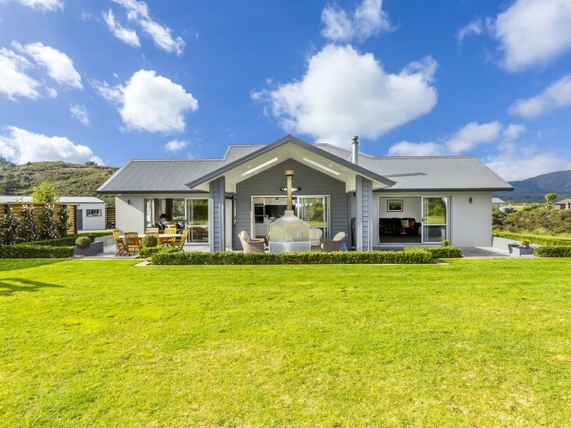 33A Kenneth Gillies Way, Birchville, Upper Hutt - Carousel 2