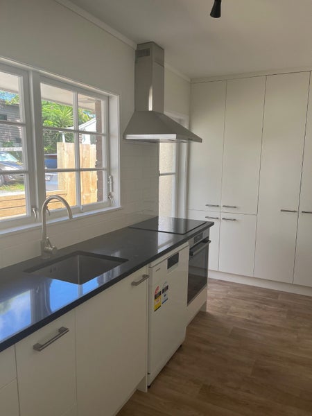 2/32 Wairiki Road, Mount Eden, Auckland - Carousel 1