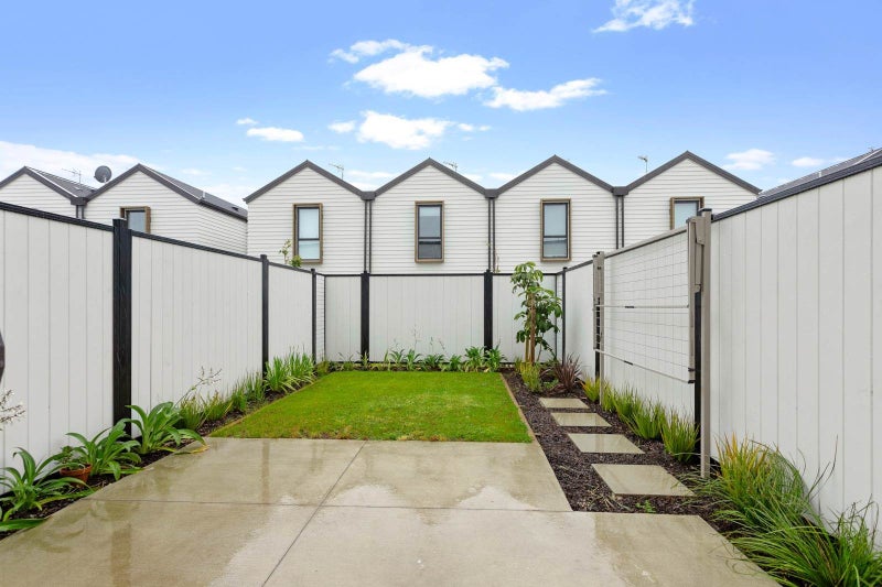 24 Cessna Crescent, Mangere, Auckland - Carousel 8